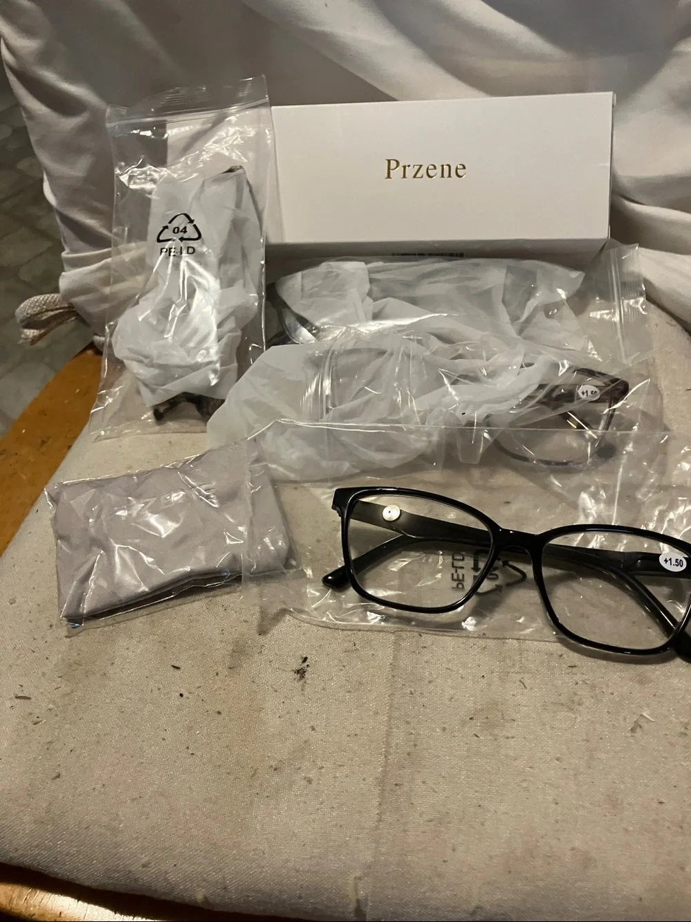 New new new !! Set of 4 prs designer 1.50 reading glasses by Przene’. All